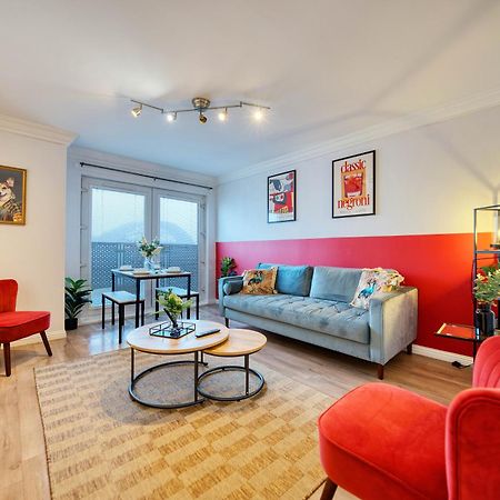 Modern 2 Bed Flat With Free Parking Apartment Glasgow Bagian luar foto