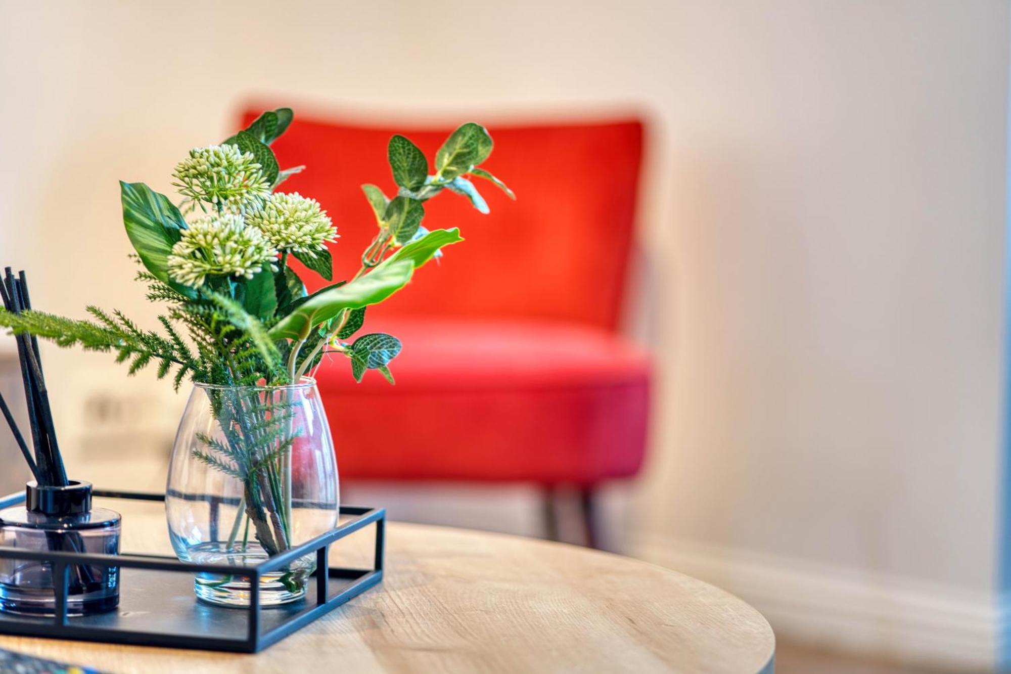 Modern 2 Bed Flat With Free Parking Apartment Glasgow Bagian luar foto