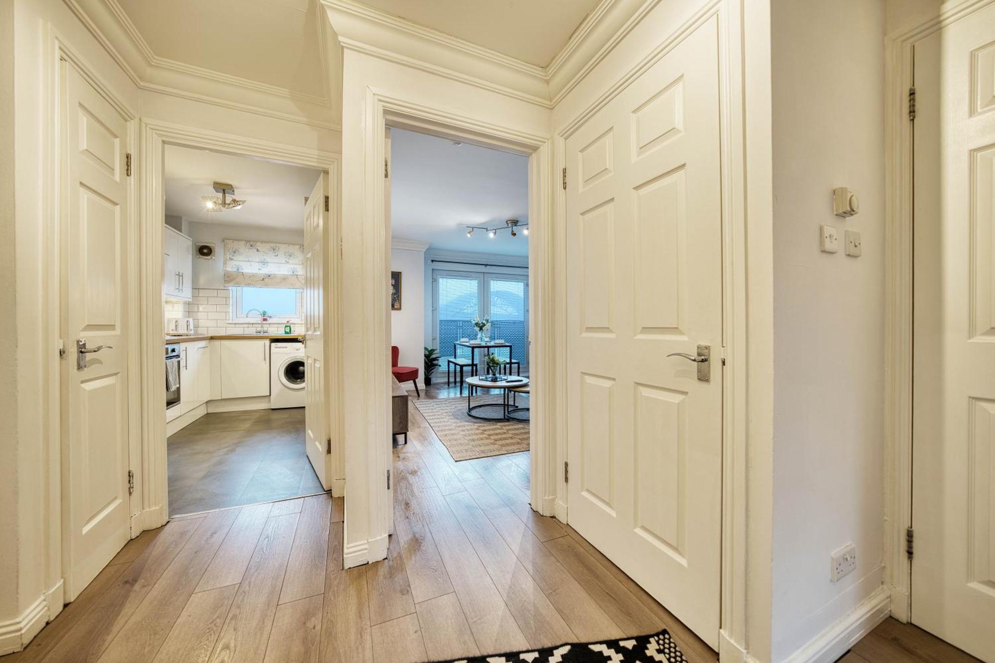 Modern 2 Bed Flat With Free Parking Apartment Glasgow Bagian luar foto